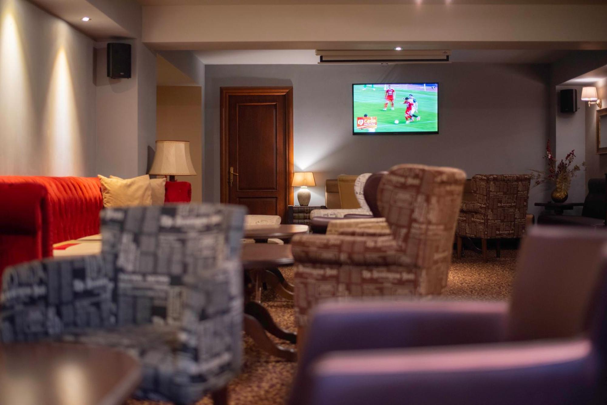 Paj Hotelul Retreat & Spa Sinaia Kültér fotó