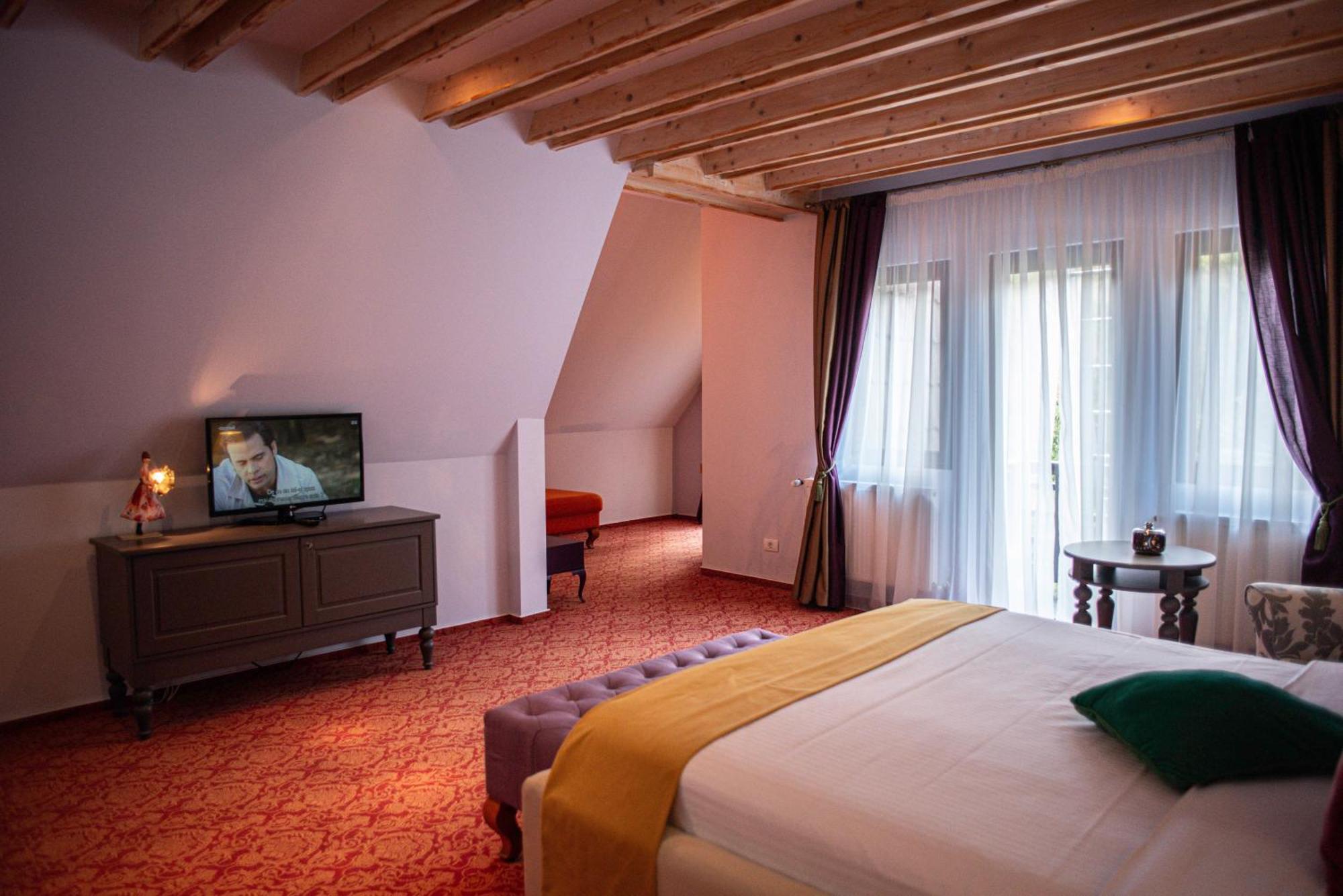 Paj Hotelul Retreat & Spa Sinaia Kültér fotó